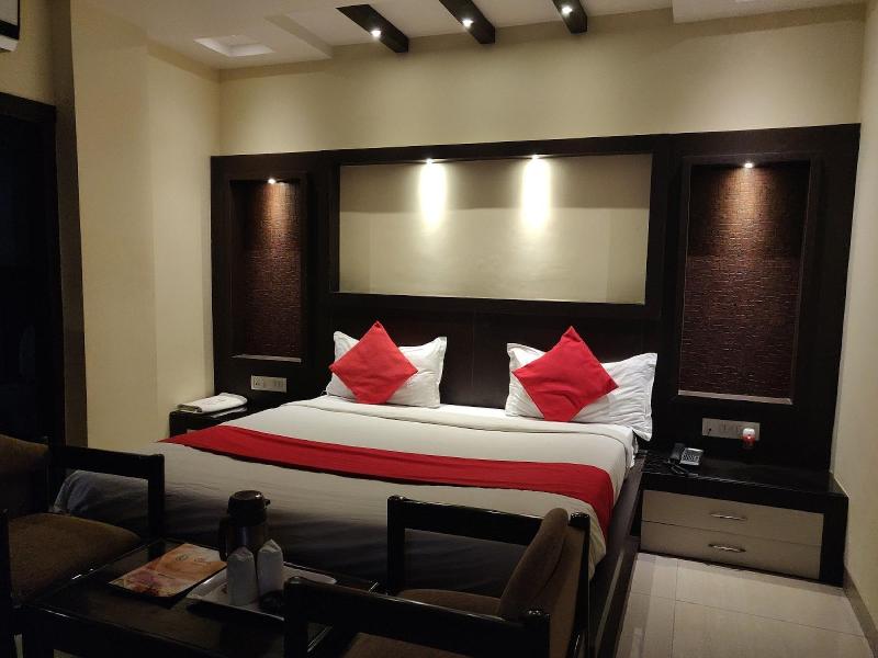 Hotel Rahul image