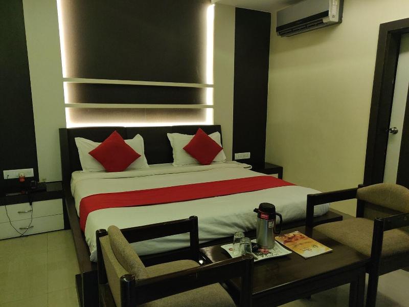 Hotel Rahul image