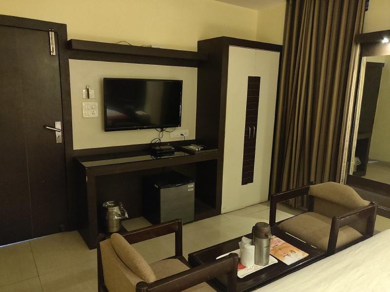 Hotel Rahul image