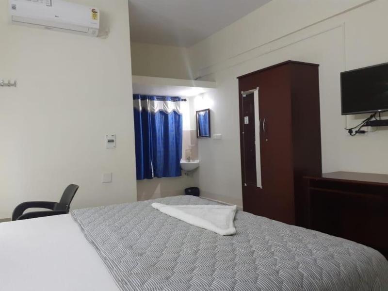 Hotel Paradise Inn 5