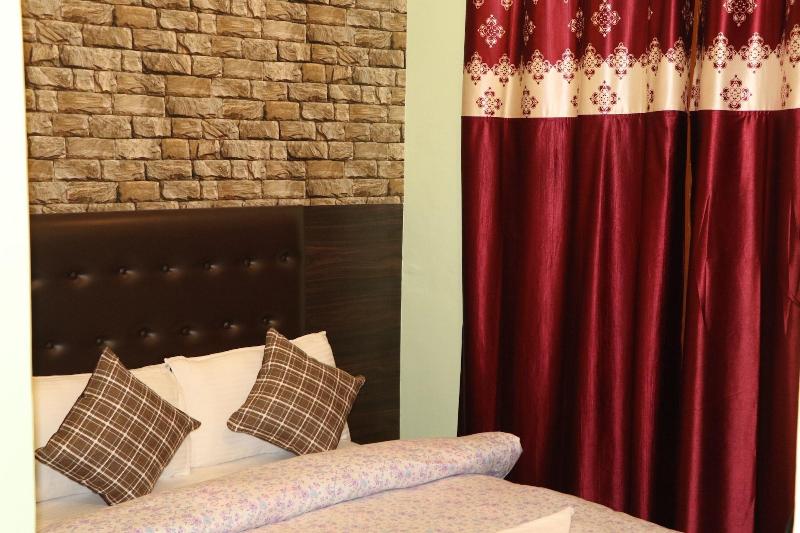Hotel Happy Home image