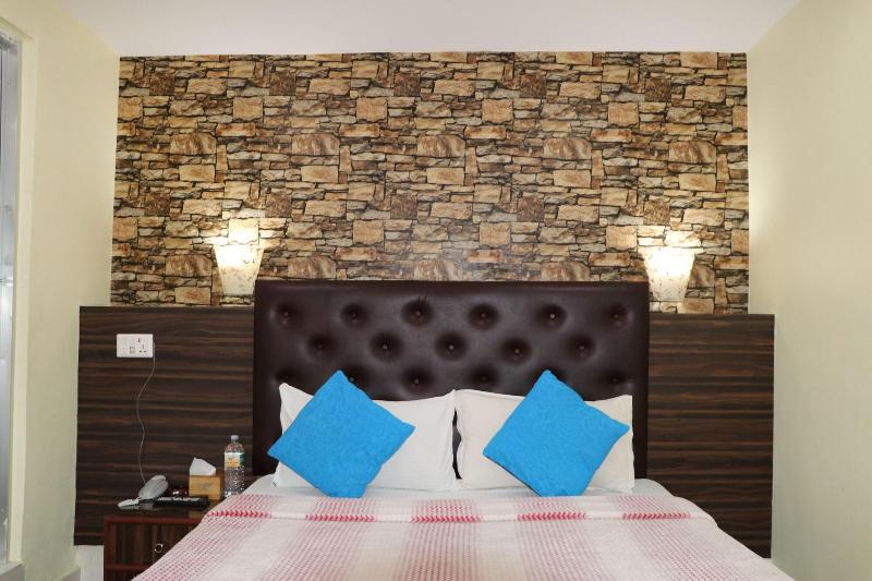 Hotel Happy Home image