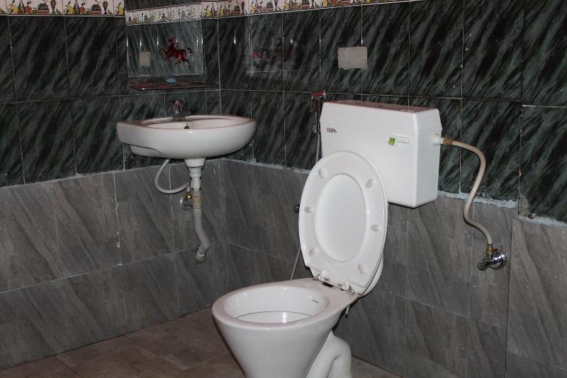 Hotel Happy Home image
