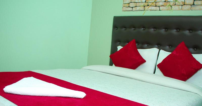 Hotel Happy Home image