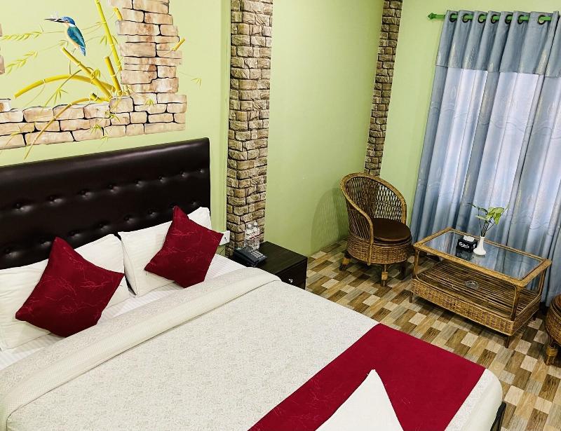 Hotel Happy Home image