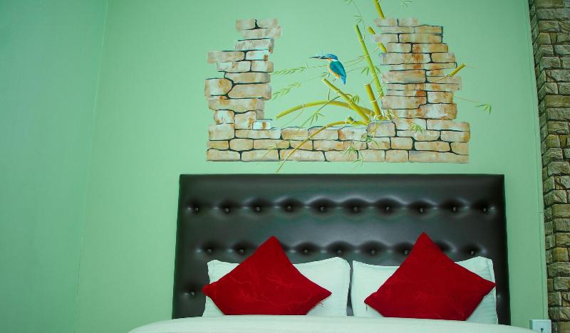 Hotel Happy Home image