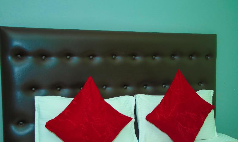Hotel Happy Home image
