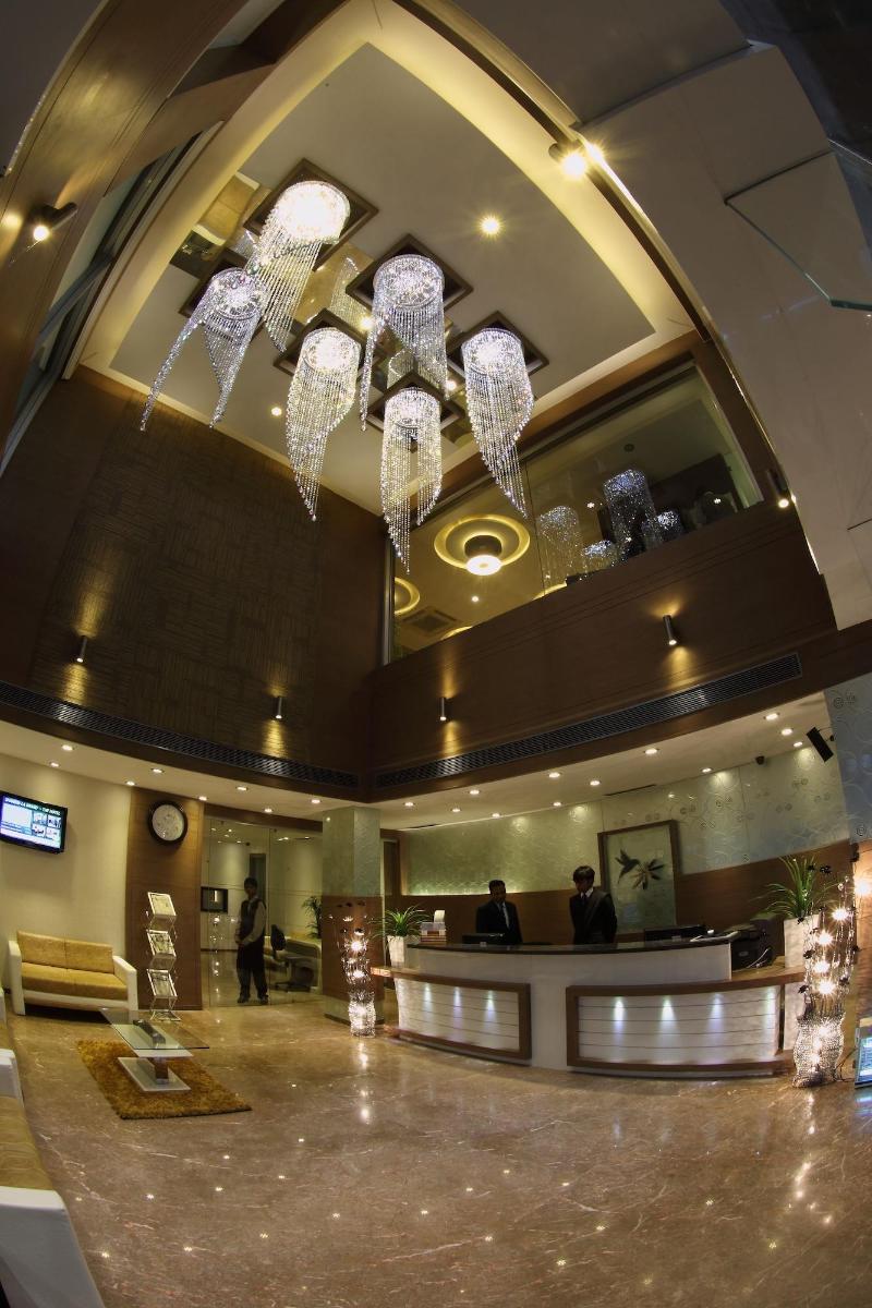 Shangri La Grand The Hotel image
