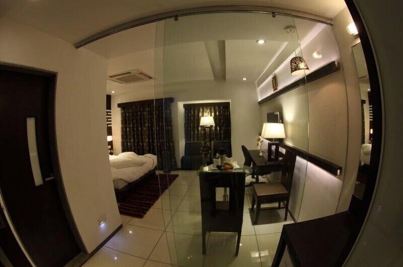 Shangri La Grand The Hotel image