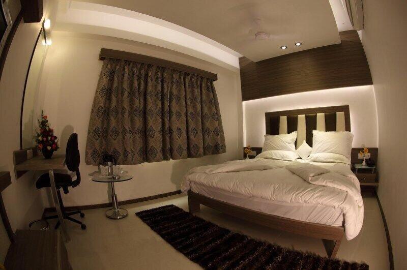 Shangri La Grand The Hotel image