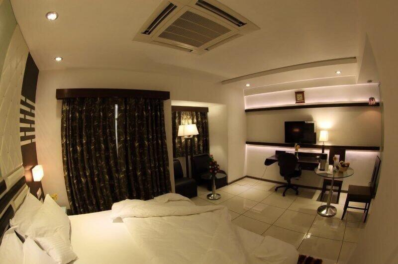 Shangri La Grand The Hotel image