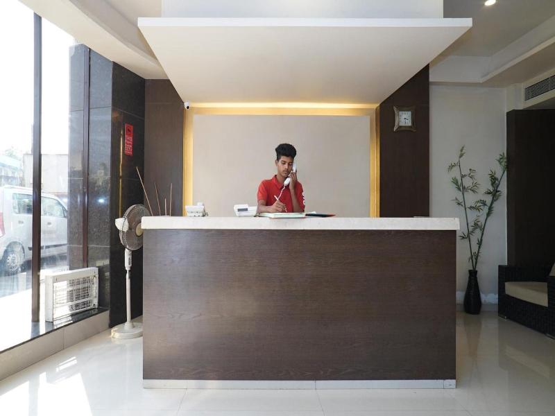 Oyo 1349 Hotel Solitaire image