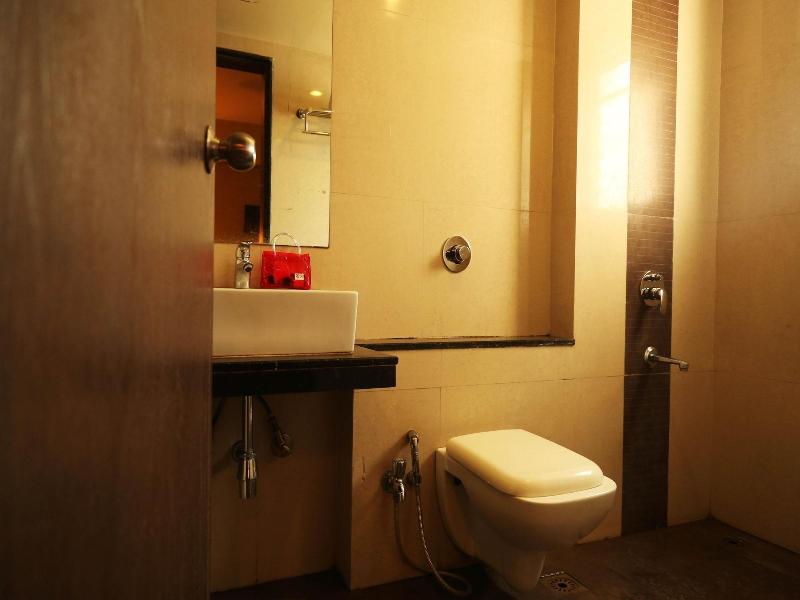 Oyo 1349 Hotel Solitaire image