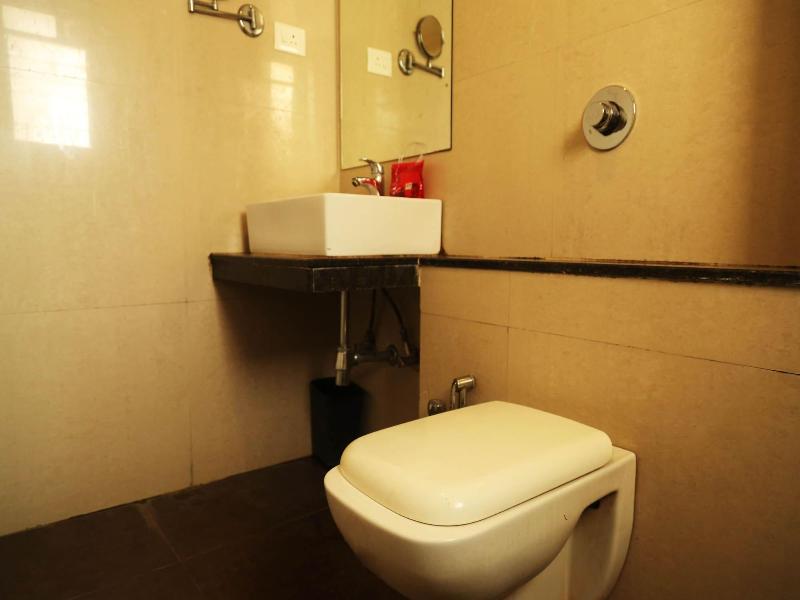 Oyo 1349 Hotel Solitaire image