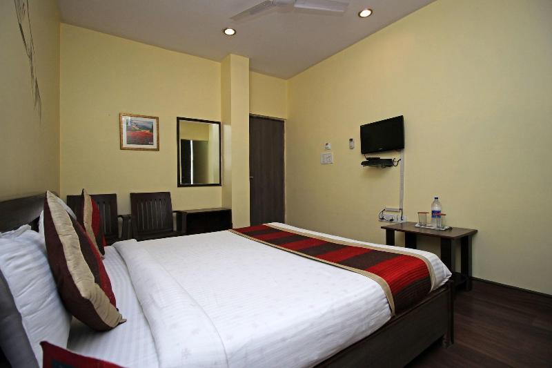 Oyo 2206 Hotel Rajawat Manor — photo 5