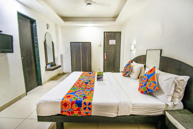 Balaji Classic Hotel — exterior view