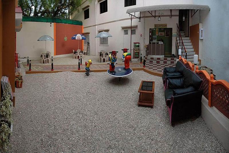Hotel Royal image