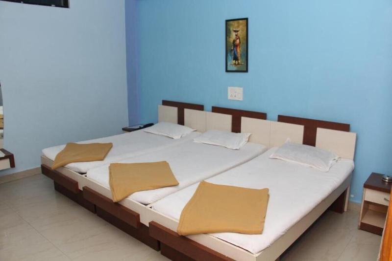 Hotel Royal image