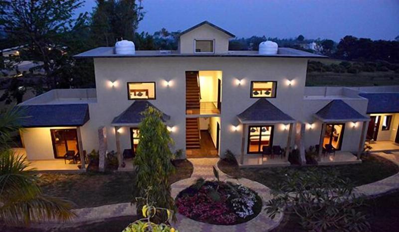 Clarissa Resort