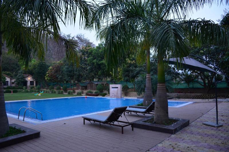 Clarissa Resort