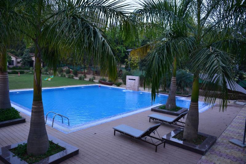 Clarissa Resort