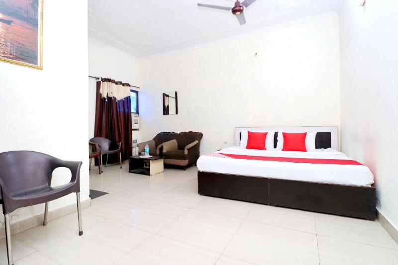 39812 Welcome Lounge