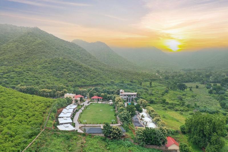 Kavish Holiday Hill Resort image
