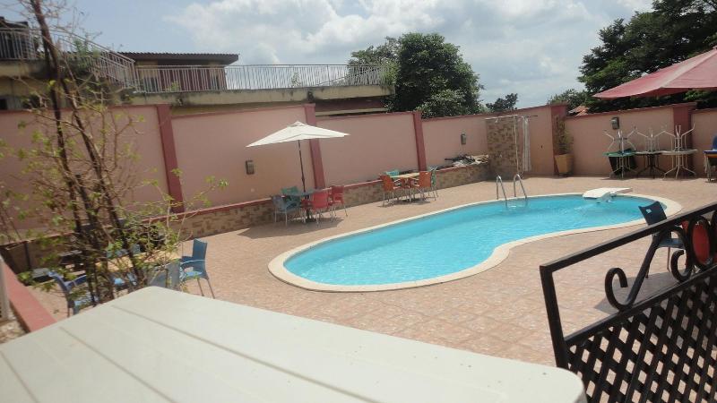 Caesar S Court Hotel And Suites