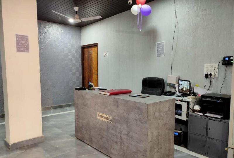 Adb Rooms Days Inn image