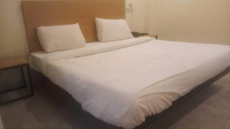 Adb Rooms Days Inn image