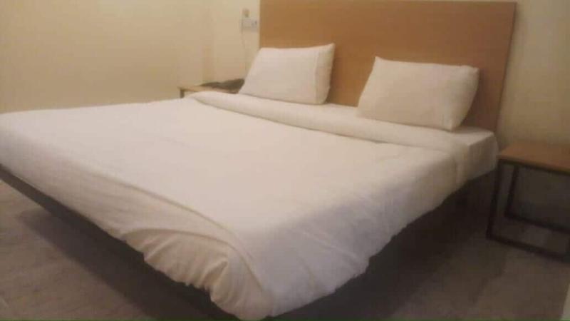 Adb Rooms Days Inn image
