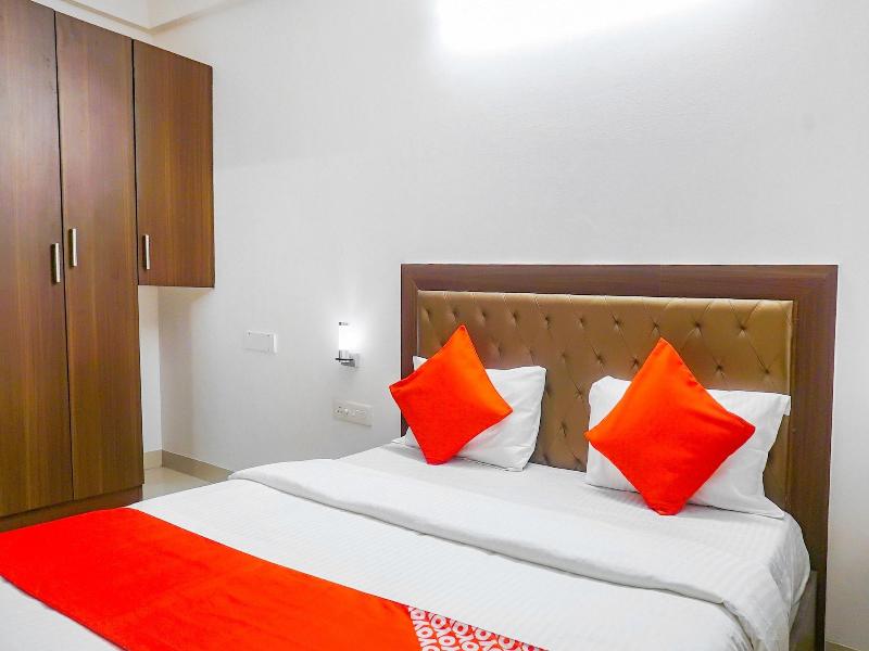 Oyo 15541 Pearl Inn 4
