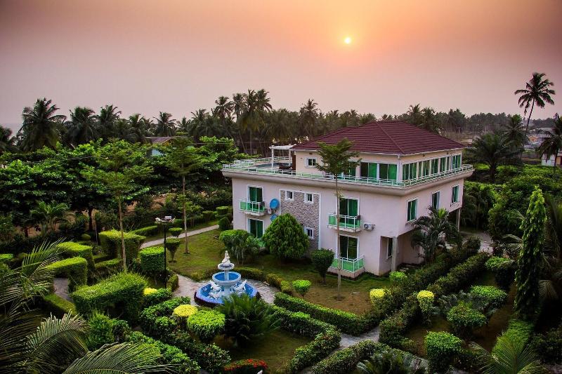 Chaka Resort image