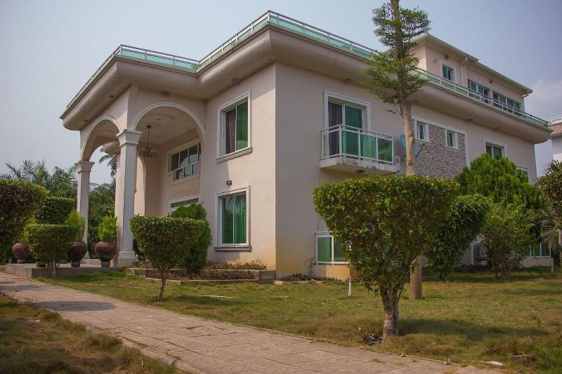 Chaka Resort image