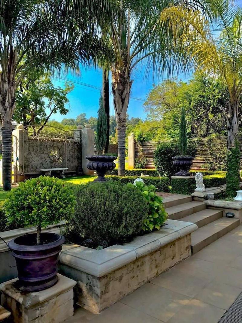 Maison De Leo Luxury Guesthouse image