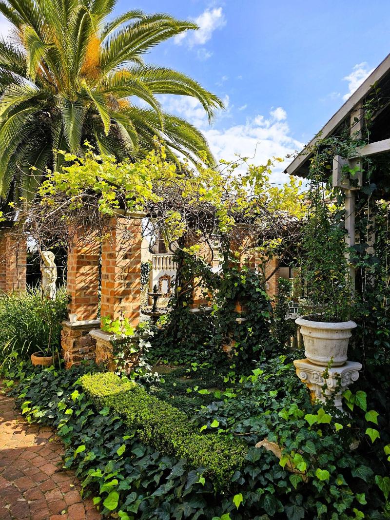 Maison De Leo Luxury Guesthouse image