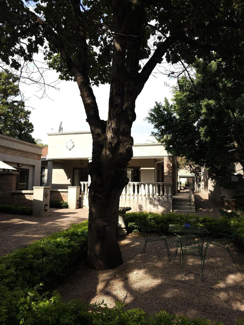 Maison De Leo Luxury Guesthouse image