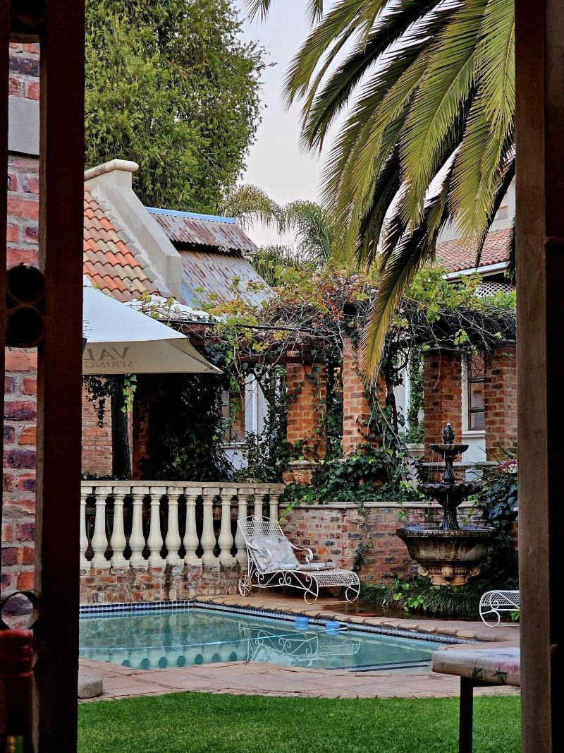 Maison De Leo Luxury Guesthouse image