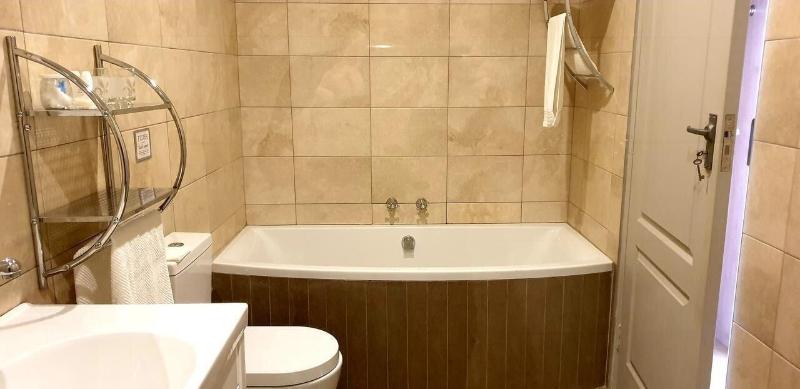 Maison De Leo Luxury Guesthouse image