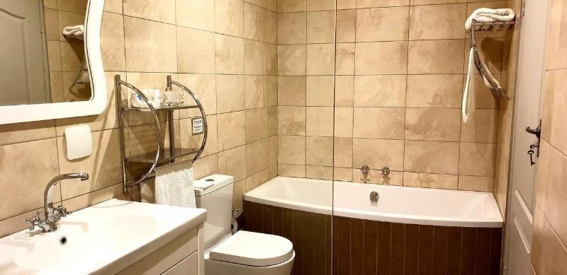 Maison De Leo Luxury Guesthouse image