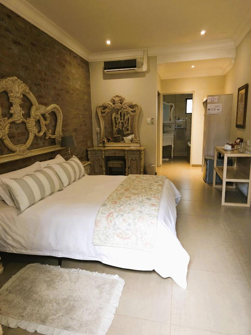 Maison De Leo Luxury Guesthouse image