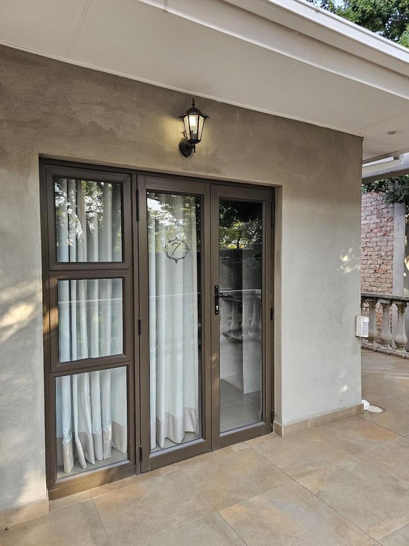 Maison De Leo Luxury Guesthouse image