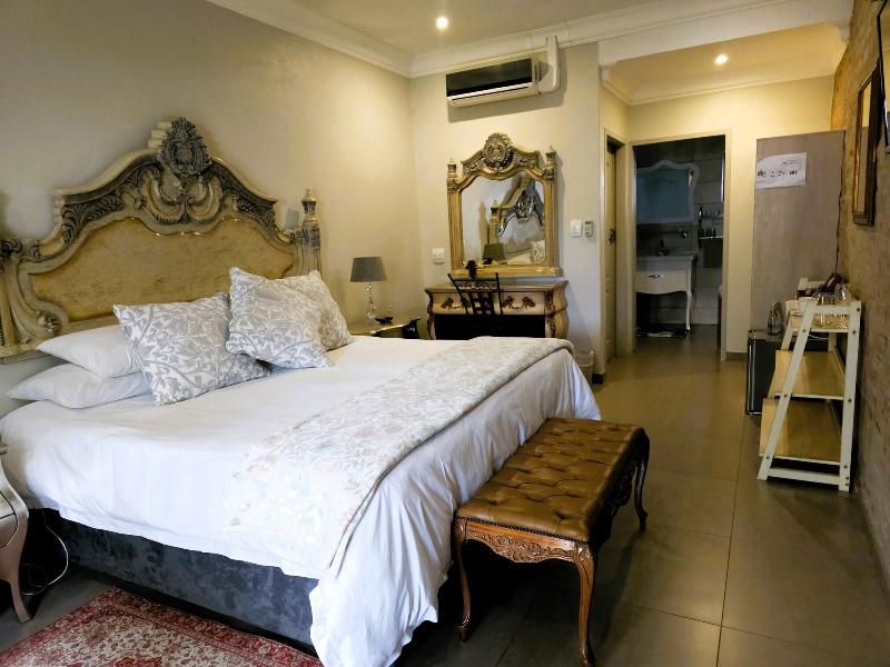 Maison De Leo Luxury Guesthouse image