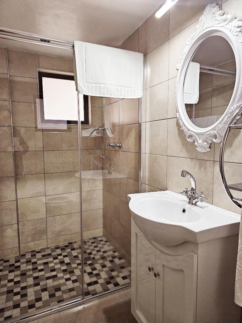 Maison De Leo Luxury Guesthouse image