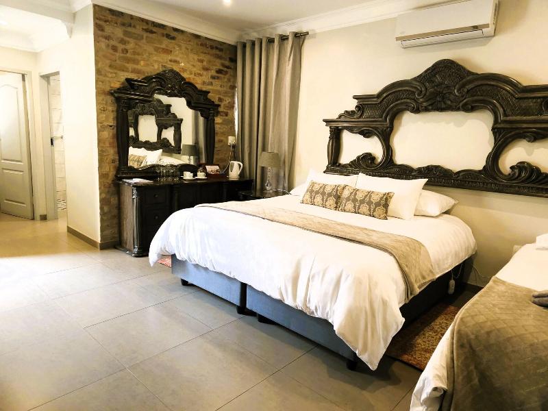 Maison De Leo Luxury Guesthouse image
