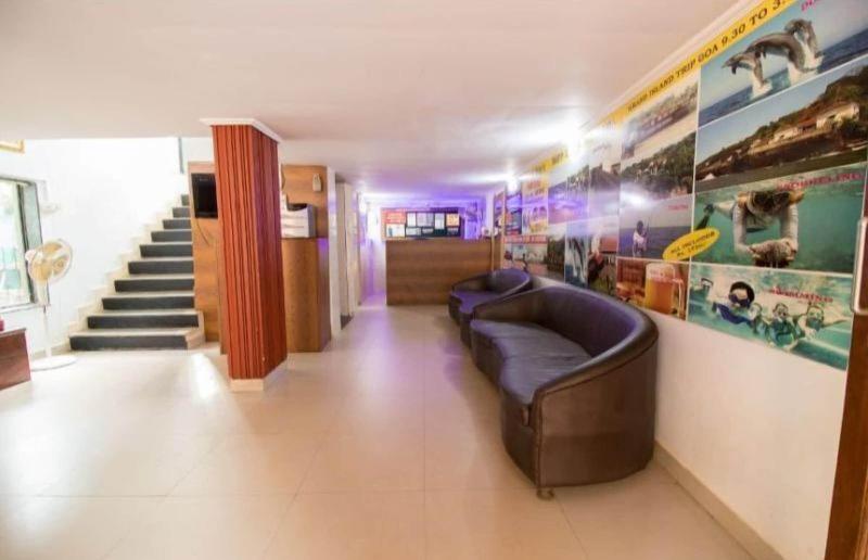 Hotel Travellers Inn image