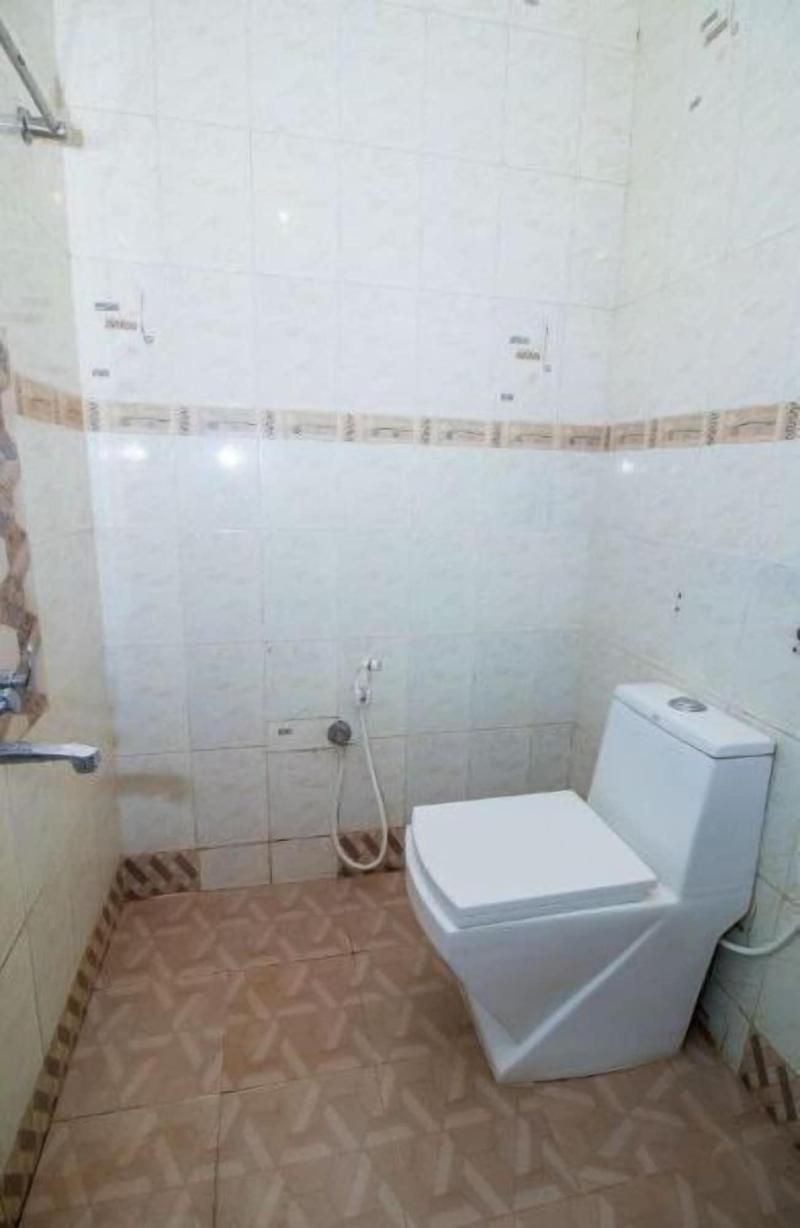 Hotel Travellers Inn image