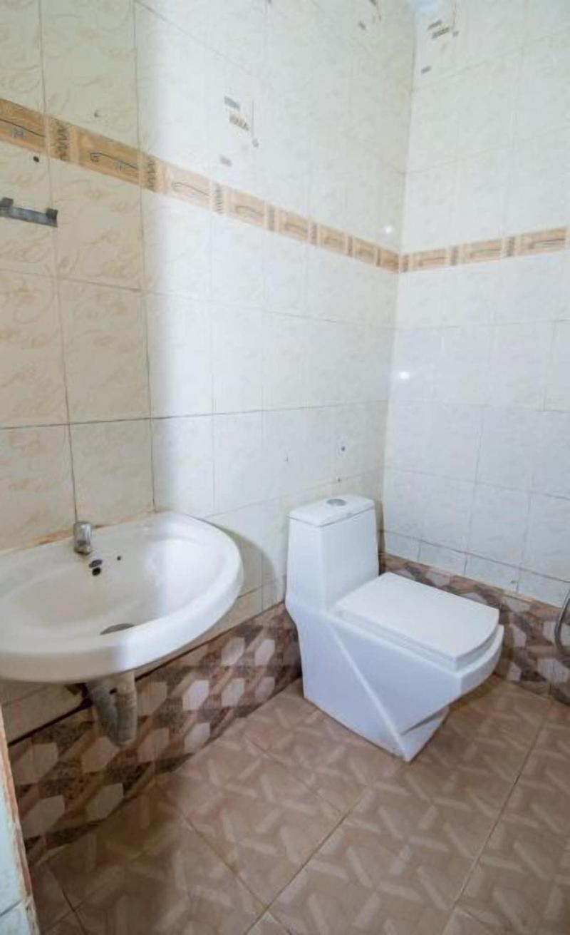 Hotel Travellers Inn image
