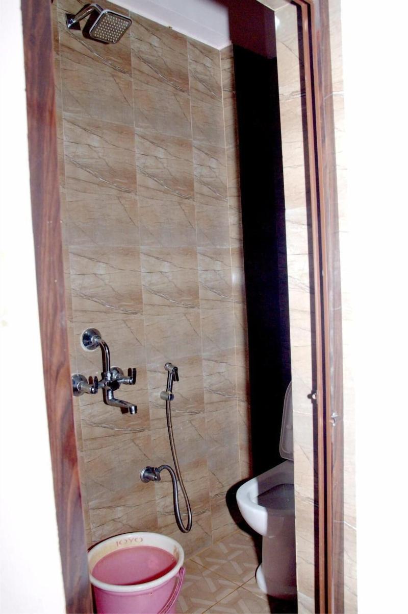 Hotel Travellers Inn image