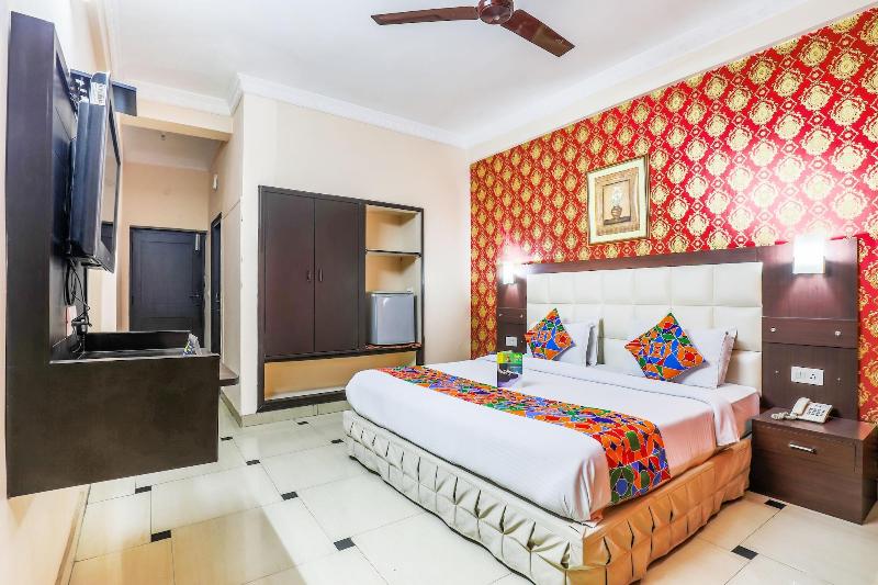 Fabhotel Pramila image
